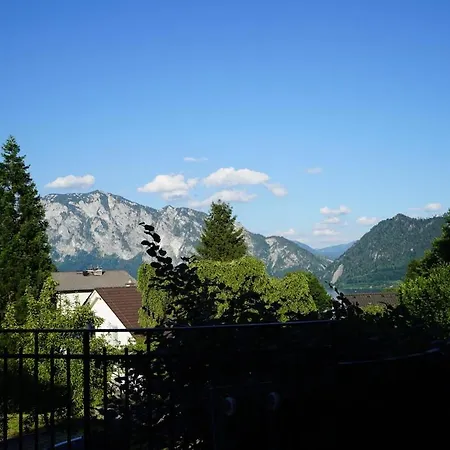 Mit Panoramablick & Terrasse Σπίτι διακοπών Unterach am Attersee