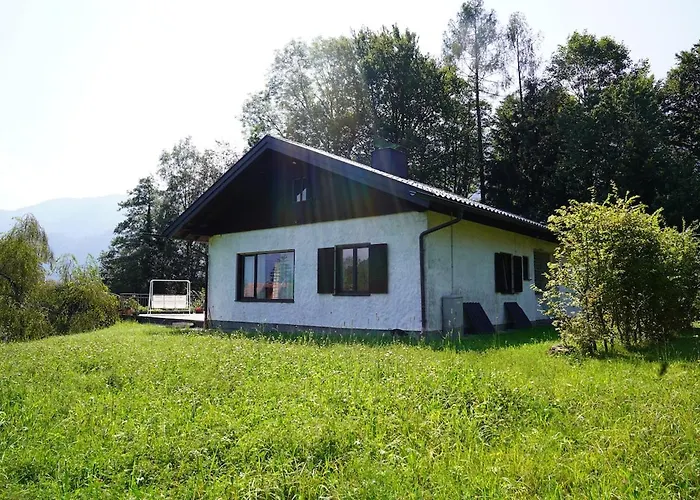 Mit Panoramablick & Terrasse Unterach am Attersee
