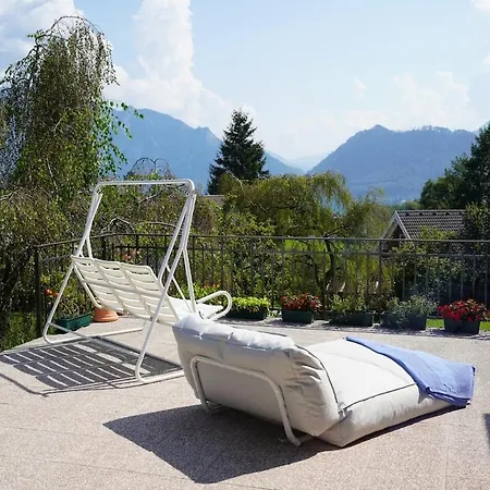 Dom wakacyjny Mit Panoramablick & Terrasse Unterach am Attersee